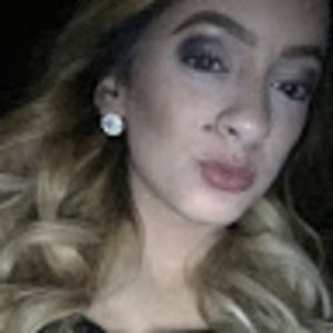 Meet your Posher, Esmeralda